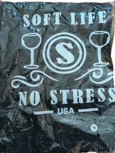 Camiseta negra pequeña para mujer  - Imagen 1 de 4