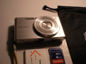 Sony Cyber-Shot DSC-W830 20.1MP 8x Digital Camera Silver - Picture 1 of 17