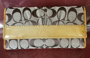 COACH Signature Khaki Canvas Patent Trim Trifold Wallet