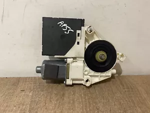 AUDI A3 8P FRONT WINDOW MOTOR N/S PASSENGER SIDE 8P0959801H / 05074616 - Picture 1 of 2