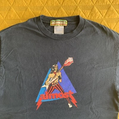 Camiseta Rocker Grande 2004 Y2k Casi Patín Vintage Foto 1 de 4