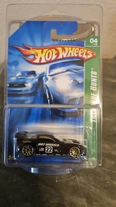 HOT WHEELS 2007 TREASURE HUNT CORVETTE C6R # 4 of 12 T-Hunt 1:64 Chase Car - Picture 1 of 4