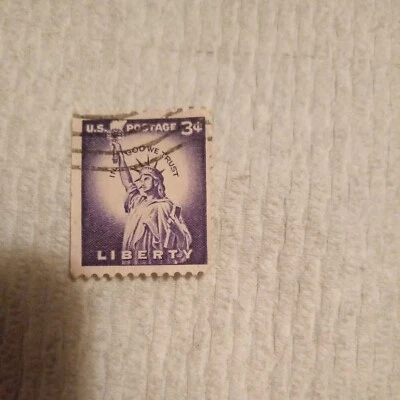 RARE 3 CENT LIBERTY US POSTAGE STAMP PURPLE LADY STATUE OF LIBERTY  - Image 1 of 3