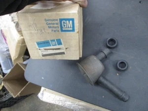 NOS 1968-1970 CADILLAC ROCKER ARM COVER FILTER/BREATHER GM # 1492292 - Picture 1 of 5