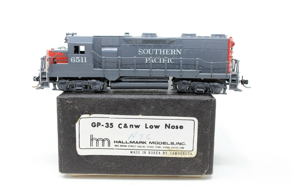 N Scale Hallmark GP-35 C&NW Low Nose "Southern Pacific" Locomotive BRASS - Image 1 of 4