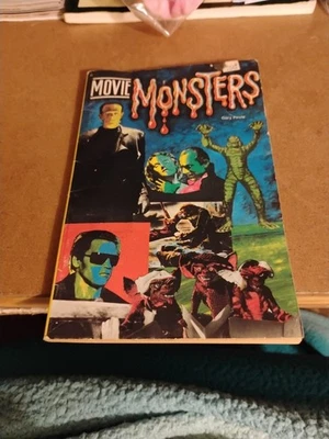 VINTAGE 1988 Movie Monsters Paperback Book Gary Poole Foto 1 de 4