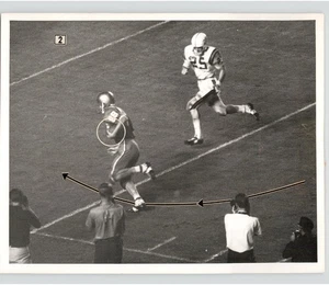 Foto de prensa de los deportes de Florida 1967 de las jugadas de fútbol universitario U de Michigan vs U de Florida - Imagen 1 de 2