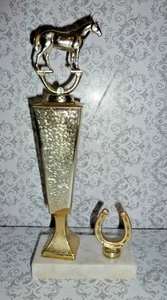Vintage Quarter Horse Show Thophy 1970er 11,5" Hufeisen Seitensäule - Bild 1 von 2