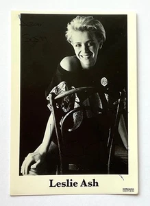 LESLIE ASH ( Quadrophenia) Genuine Handsigned Photograph 6 x 4 - Picture 1 of 3