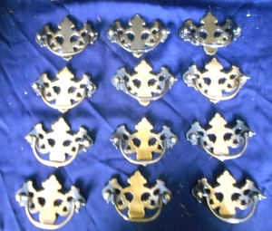VINTAGE SET OF 12 CHIPPENDALE BRASS FURNITURE DRAWER HANDLES - Bild 1 von 3