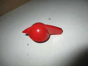 O/O-27 transformer handle/knob, plastic, red, PA 12B572 - Picture 1 of 3