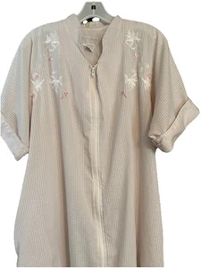 Miss Elaine Long Robe House Dress Medium Zipper Seersucker Pink Stripe Pockets - Picture 1 of 4