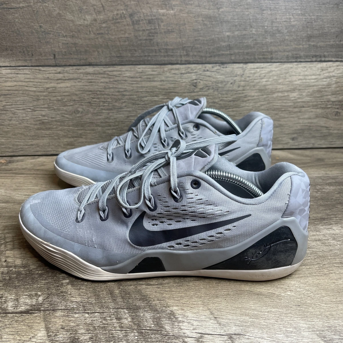 シューズ(男性用) KOBE 9 LOW WOLF GREY Nike Kobe 9 EM Low Protro Wolf Grey IH1401-001