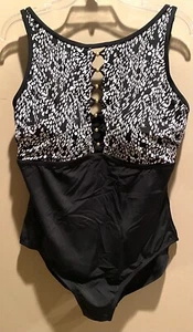 Swimsuits For All Women's Plus Size 18 One Piece Swimsuit NWT - Picture 1 of 6