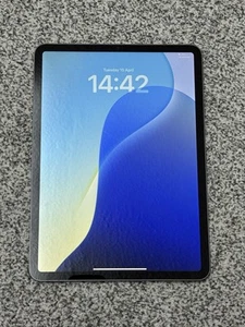 Apple iPad Pro 11 3rd Generation - 512GB - WIFI - Space Grey- M1. - Picture 1 of 11