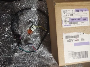GM OEM 11-16 Cruze Limited,Cruze Rear Lamps Tail Lamps-Socket Wire 42371692 - Picture 1 of 6