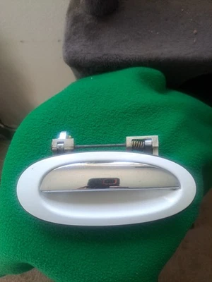 Manija de puerta exterior trasera derecha Nissan Altima 1993-1997 1994 1995 1996 OEM BLANCO Foto 1 de 4