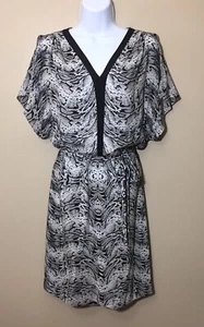 Robert Graham Womens Gray Black Snake Print 100% Silk Belted Dress Size 2 - Picture 1 of 7