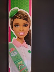 Muñeca afroamericana Barbie Loves Girl Scouts BJP33 MIMB sin precio base *rara* - Imagen 1 de 10