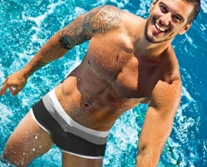 Aussiebum Badeanzug Hosen quadratisch geschnitten Shorts Retro sexy Gr.XS S M L XL - Bild 1 von 3