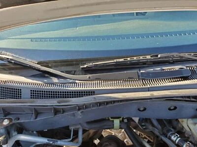 Brazo limpiaparabrisas delantero derecho (lado pasajero) 2003-2008 Mazda 6 Foto 1 de 4