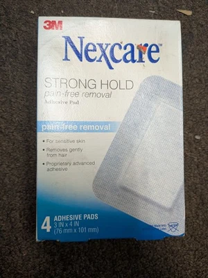 Almohadilla Adhesiva Nexcare STRONG HOLD, Eliminación Sin Dolor 4ct CAJA X 3, 12 ALMOHADILLAS EN TOTAL Foto 1 de 2