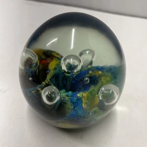 Glas Briefbeschwerer Blasen und bunter Sand siehe Bilder - Bild 1 von 3