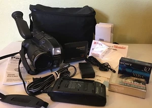 Panasonic Palmcorder PalmSight PV-L657D VHSC 22x Digital Zoom Camcorder Bundle - Picture 1 of 16