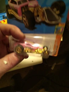 2023 Hot Wheels Treasure Hunt Surf Crate - Picture 1 of 3