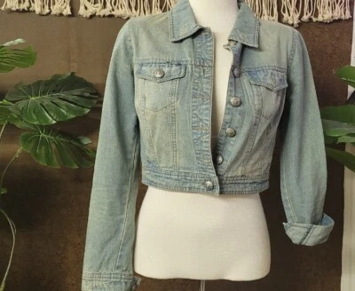 NUEVO SIN ETIQUETAS GB TALLA PEQUEÑA Chaqueta vaquera corta para mujer lavado ligero desgastado 36x30x17 Foto 1 de 4
