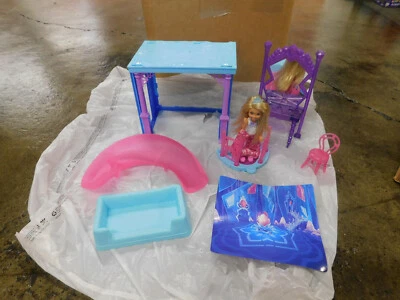 Lote 2015 Mattel Barbie Kelly Boneca Reino Chelsea Cadeira de Palco de Dança Fundo + - Imagem 1 de 4