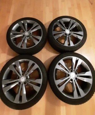 Original Mercedes Benz 18 Zoll Felgen + Ganzjahresreifen - Bild 1 von 4