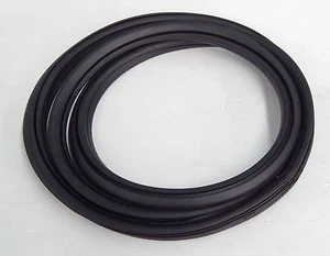 VOLKSWAGEN VW BEETLE 1958 - 1964 / 58-67 AUS FRONT WINDSCREEN WINDSHIELD RUBBER - Picture 1 of 1