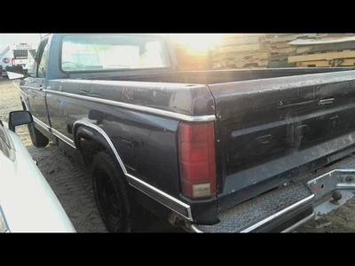 Bisagra del capó derecho del pasajero de 8501 PBV para camioneta Ford F250 80-97 2129530 Foto 1 de 4