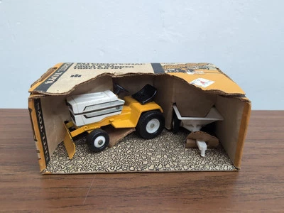 1/16 Ertl International Lawn & Garden Cub Cadet Tractor & Cart Set  - Image 1 of 4