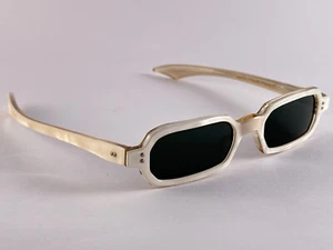 RARE VINTAGE SWANK WHITE RECTANGULAR FRAME 1970'S SUNGLASSES MADE IN FRANCE - Picture 1 of 7