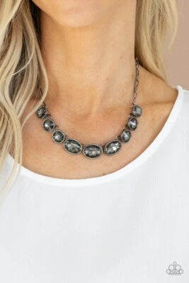 Paparazzi GORGEOUSLY GLACIAL black necklace - Image 1 of 2