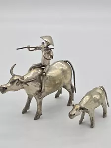 Niño chino de metal plateado con flauta agua búfalo vaca y becerro arte de soldadura--37i - Imagen 1 de 7