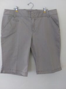 LANE BRYANT Bermuda Shorts Size 18 Tan Khaki Stretch High Rise 13" Inseam