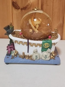 Disney Scrooge Mc Pato Bañera de Dinero Globo de Nieve Raro LEER Soplador No Funciona - Imagen 1 de 9