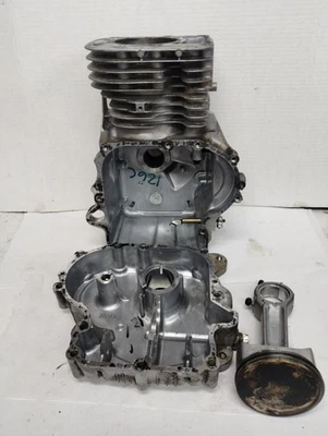 Briggs &Stratton 17.5 Hp Oil Sump Pan  Engine Block Piston 31R907 0062 G1  - Image 1 of 4