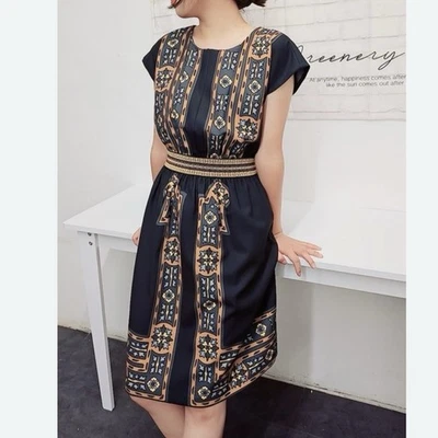 Vestido Anna Sui Patrón Oriental Negro 8 Cintura Ceñida Hasta la Rodilla Divertido Fiesta Fecha Foto 1 de 4