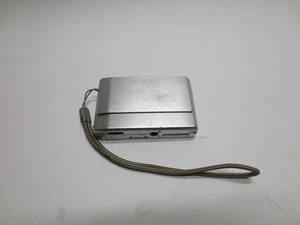 Cámara digital con zoom Sony CyberShot DSC-T100 8,1 MP (plateada) - Imagen 1 de 7