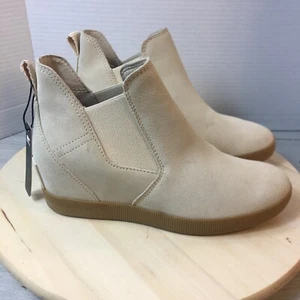 SOREL X CALIA Women's Out 'N About Slip-On Waterproof Wedge 9.5 New No Box - Picture 1 of 9
