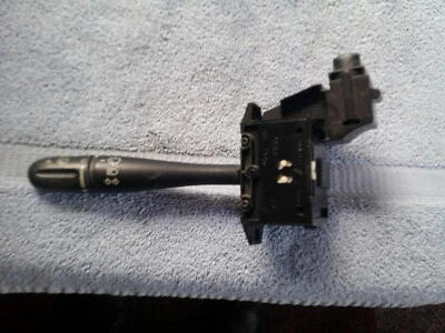 Interruptor de señal de giro Town & Country 1998-2000 limpiaparabrisas control de columna usado Foto 1 de 4