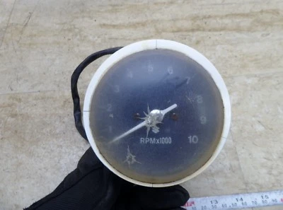 Suzuki GT380 1974 triple S801-1. tacómetro tacómetro tacómetro Foto 1 de 4