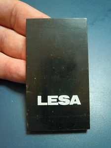 PLACCA LOGO PER LESA AUTOMATIC " SC 1903 " GIRADISCHI - - VINTAGE - Foto 1 di 2