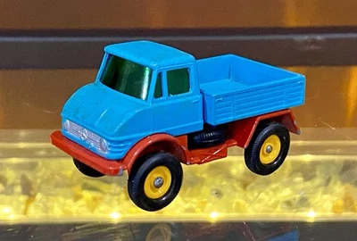 MATCHBOX Truck SUPERFAST UNIMOG No.49 Blue Red CONSTRUCTION 1970-71 FARM - Image 1 of 4
