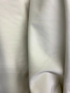 TELA DE TERCIOPELO TAPICERÍA SÓLIDA BEIGE CLARO (54 in.) Se vende por yarda - Imagen 1 de 5