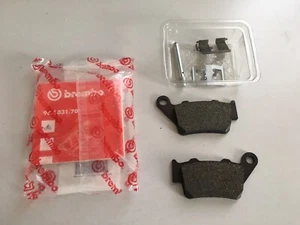 AP8113538 COPPIA PASTIGLIE FRENO POSTERIORI BREMBO APRILIA PEGASO 650 IE - Picture 1 of 1